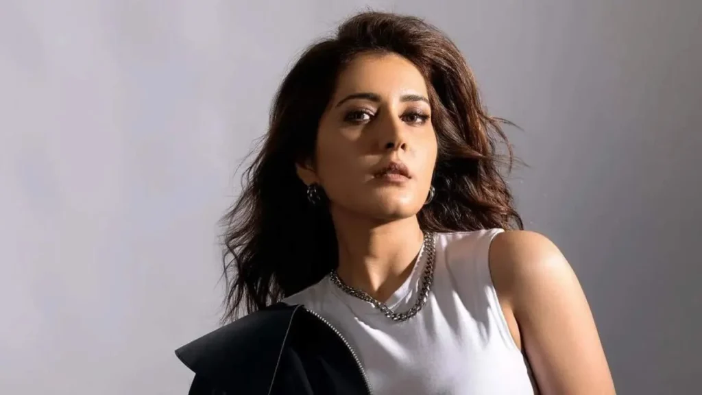 Raashiii Khanna
